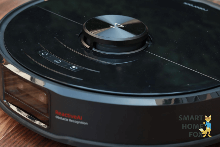 Kamera des Roborock S6 MaxV an der Front des Saugroboters